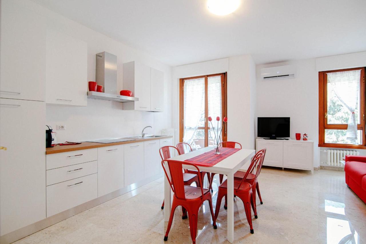 Dodo Red - The House Of Travelers Apartment Como Exterior photo