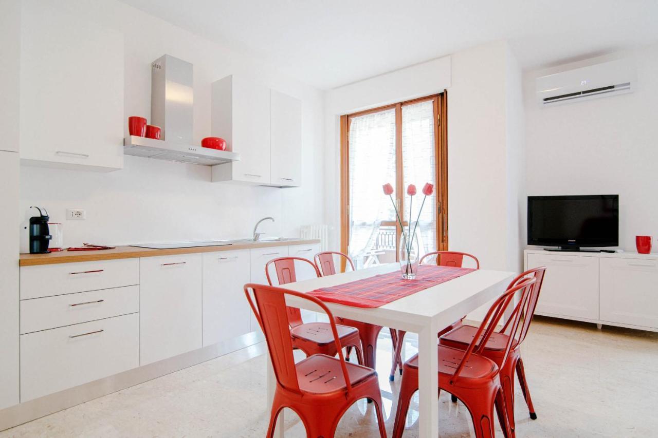 Dodo Red - The House Of Travelers Apartment Como Exterior photo