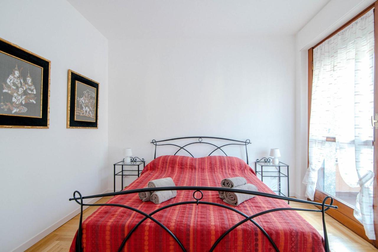 Dodo Red - The House Of Travelers Apartment Como Exterior photo