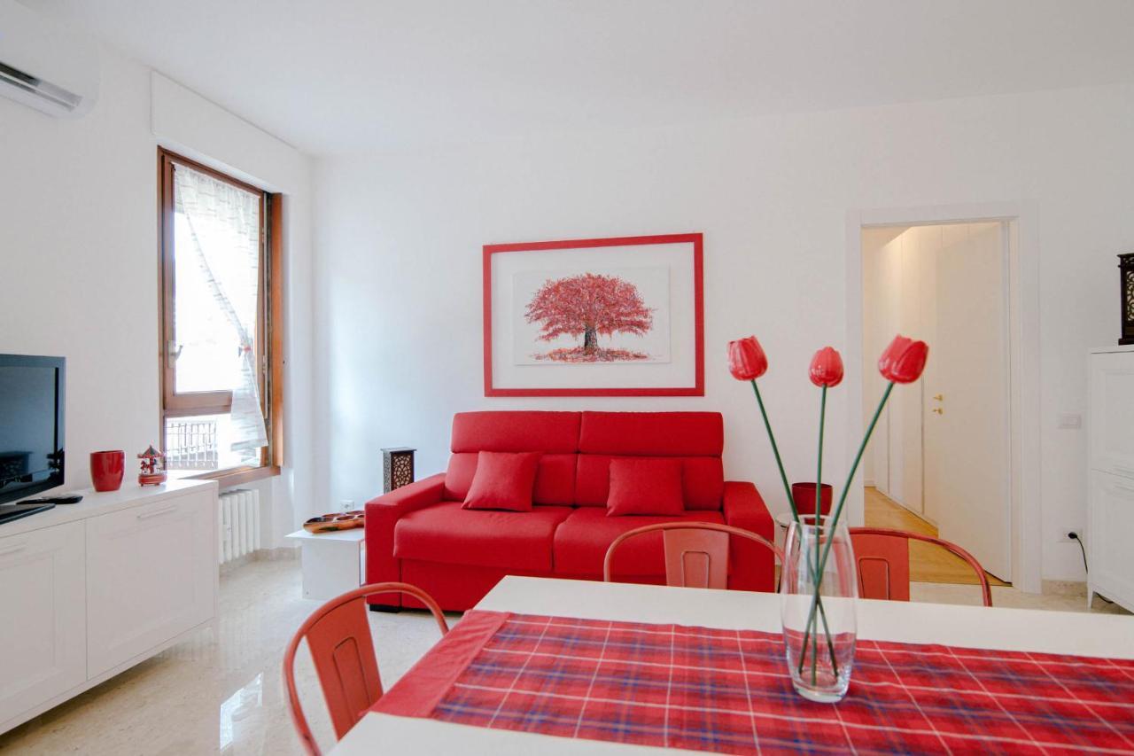 Dodo Red - The House Of Travelers Apartment Como Exterior photo