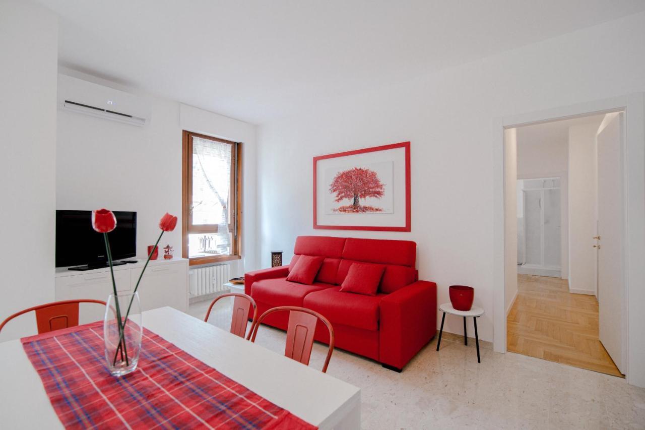 Dodo Red - The House Of Travelers Apartment Como Exterior photo