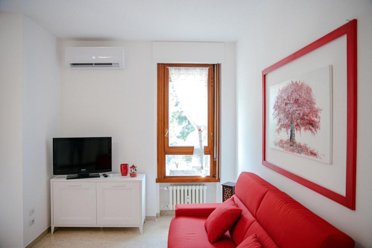 Dodo Red - The House Of Travelers Apartment Como Exterior photo